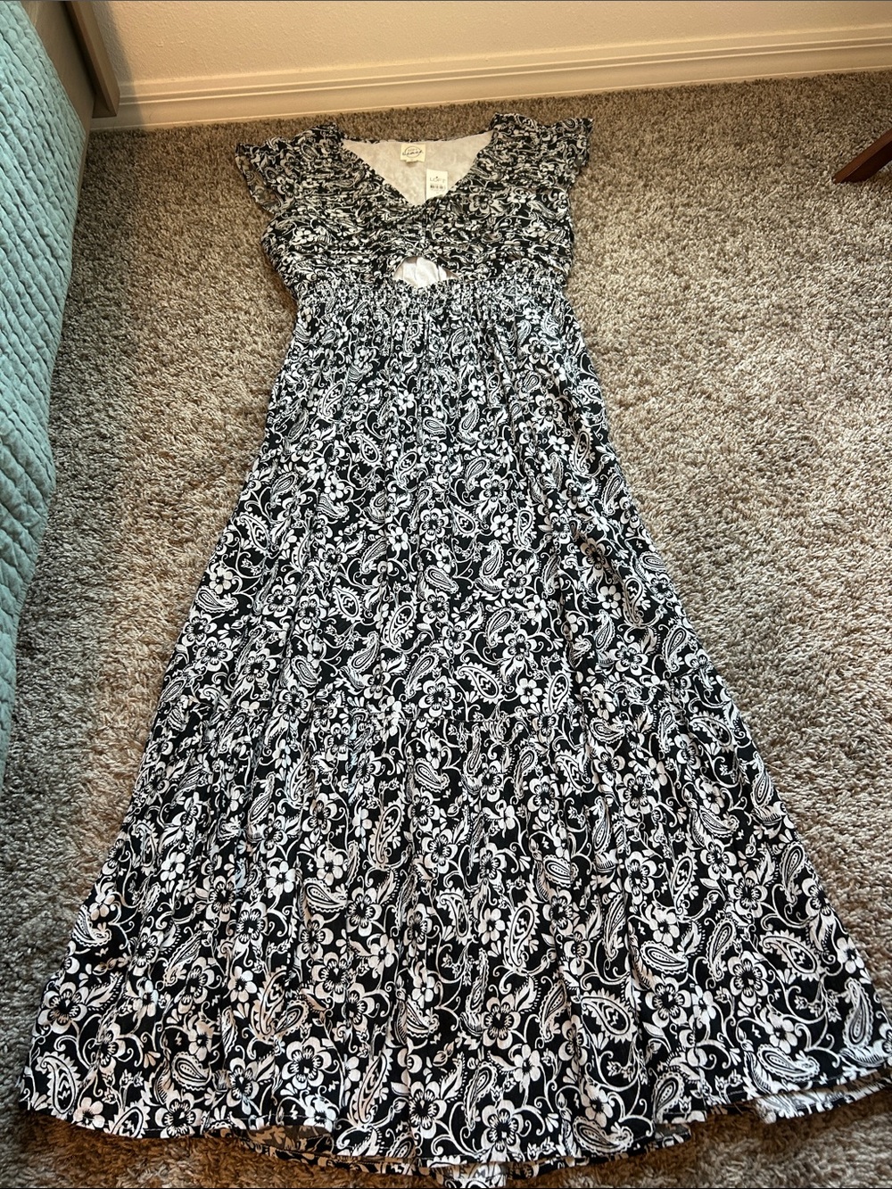 LOFT Beach Black and White Floral Maxi Dress NWT Medium